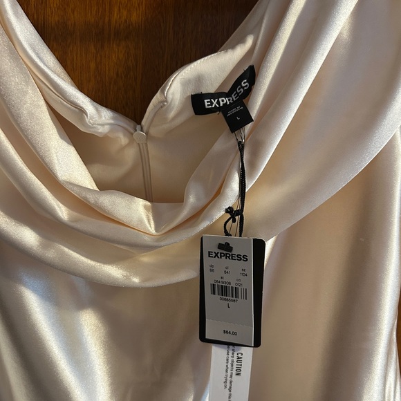 Express Crème Satin Body Suit - off the shoulder elegant - Picture 4 of 5